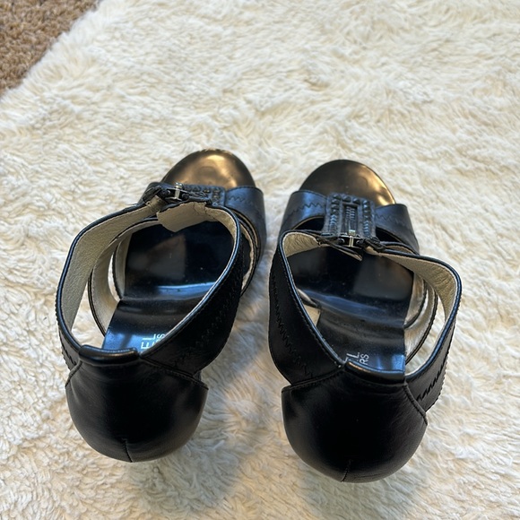 Michael Kors women’s black heels with zipper - Picture 5 of 6